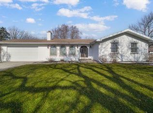 348 Maid Marion Dr N, Schererville, IN 46375