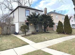754 Gardner Rd, Westchester, IL 60154