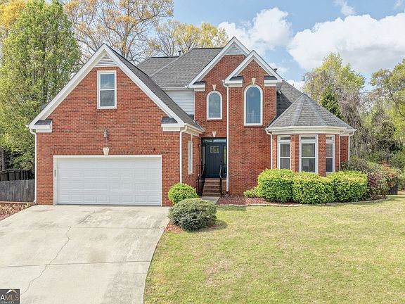 3rd image of 1005 Lewis Ridge Cir