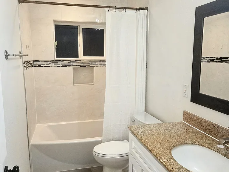 7912 Santa Barbara Ave — Photo 11