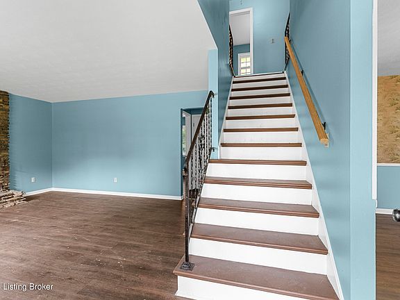 3rd image of 2227 Bradford Dr