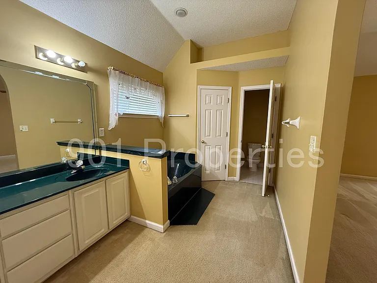 4957 Rivercrest Ln — Photo 14