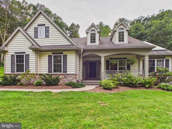 70 Snyder Hollow Rd, New Providence, PA 17560