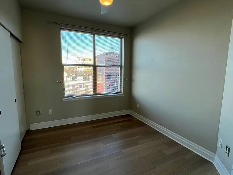 910 Harris Ave #201 — Photo 7
