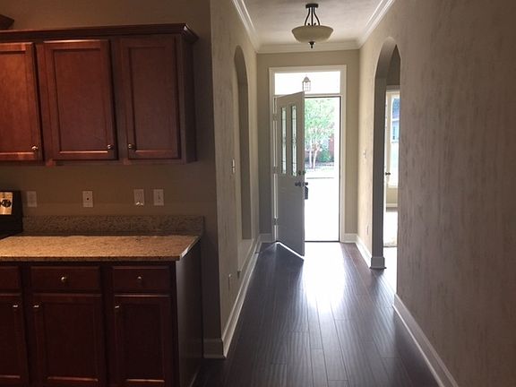 2nd image of 9 Covington Cir