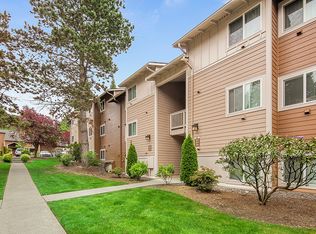 14018 NE 181st Pl APT E104, Woodinville, WA 98072