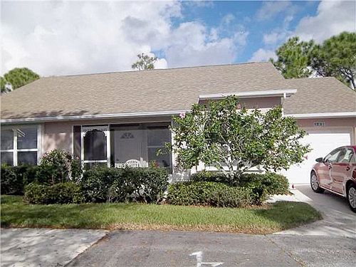 1st image of 302 NW Tuscany Ln