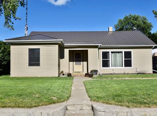 202 S 10th St, Onida, SD 57564