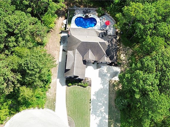 2nd image of 11418 Crimson Village Cir