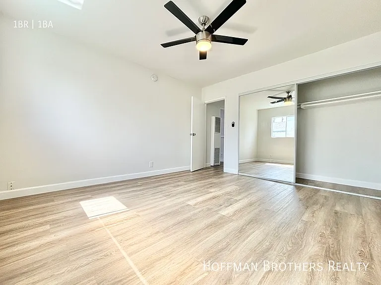6337 Whitsett Ave #19 — Photo 7