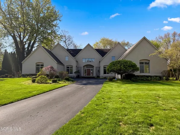 7303 Copperwood Ln, Sylvania, OH 43560