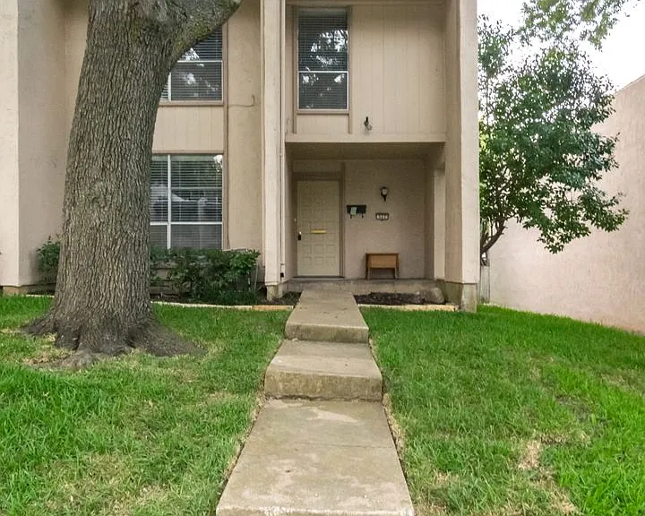317 Valley Park Dr — Photo 2