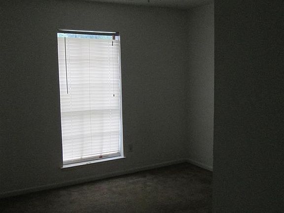 4th image of 9115 Landis Dr