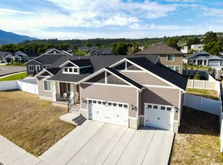 1181 E Old Fort Rd, South Weber, UT 84405