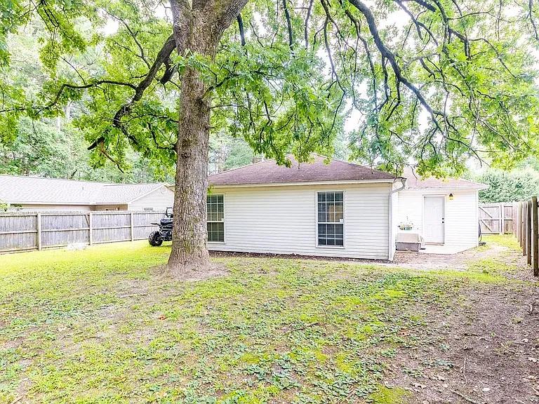 1815 Watts Rd — Photo 17