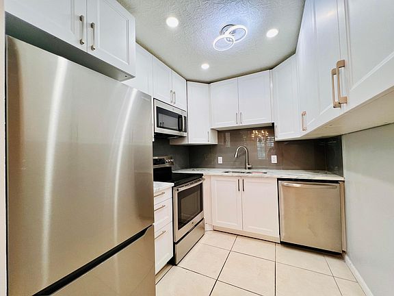 2nd image of 74 Berkshire C