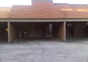 2nd image of 408 Manor Dr APT B