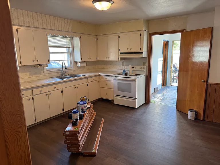 236 5th St SE — Photo 5