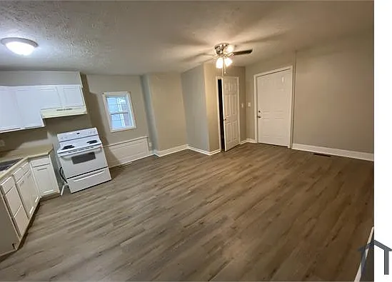 3 bed, 1400 sqft, $1,295 — Photo 3