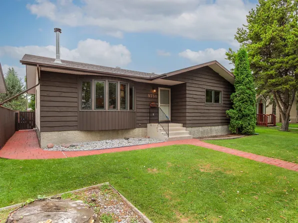 9730 154th St NW, Edmonton, AB T5P 2G3