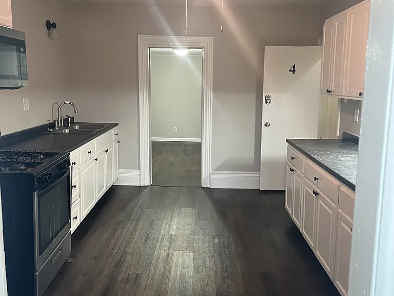 241 E Pittsburgh St #4 — Photo 1