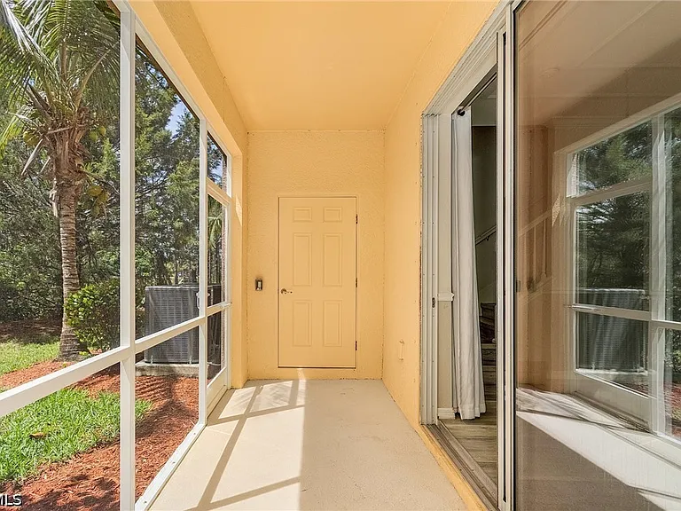 10140 Via Colomba Cir — Photo 21