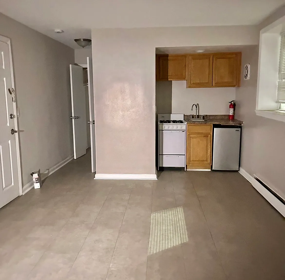 Studio, 900 sqft, $1,500 — Photo 1