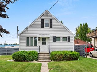 2600 Jackson St, Two Rivers, WI 54241