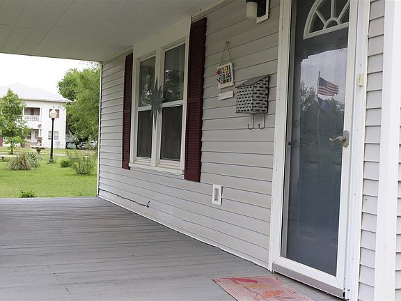 3rd image of 14 N Plum St