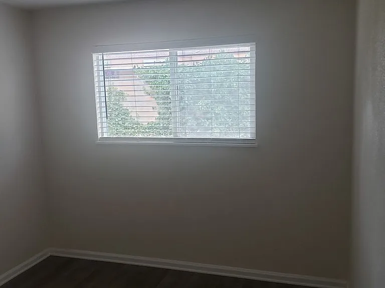 1712 Arthur Ct — Photo 14