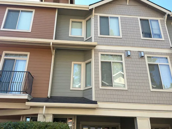 409 NE Tork Pl, Hillsboro, OR 97006