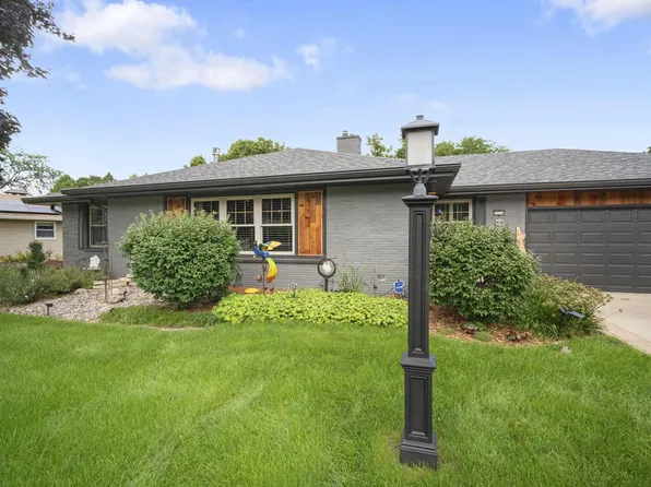 3414 West Pelican LANE, Brown Deer, WI 53209