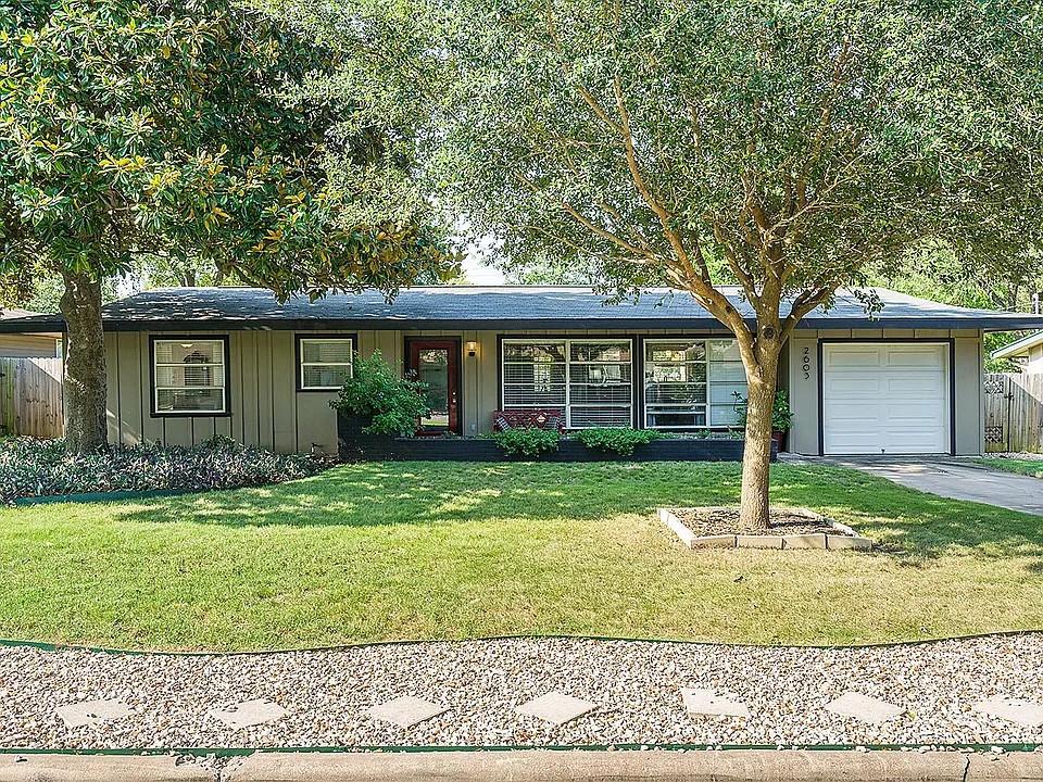 2603 Albata Ave