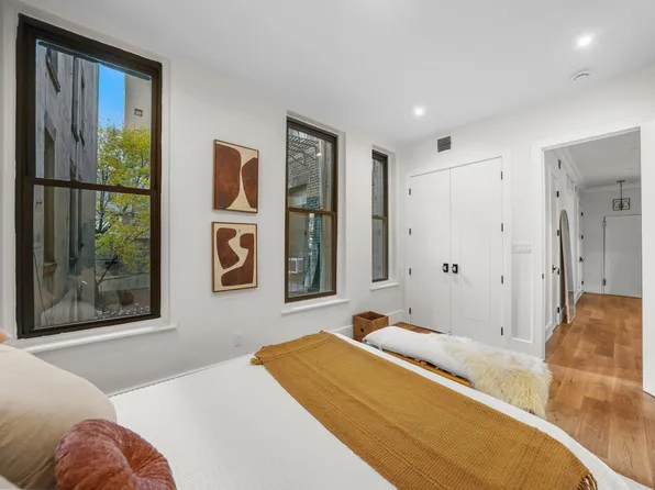 636 Warren Street image 13 of 16