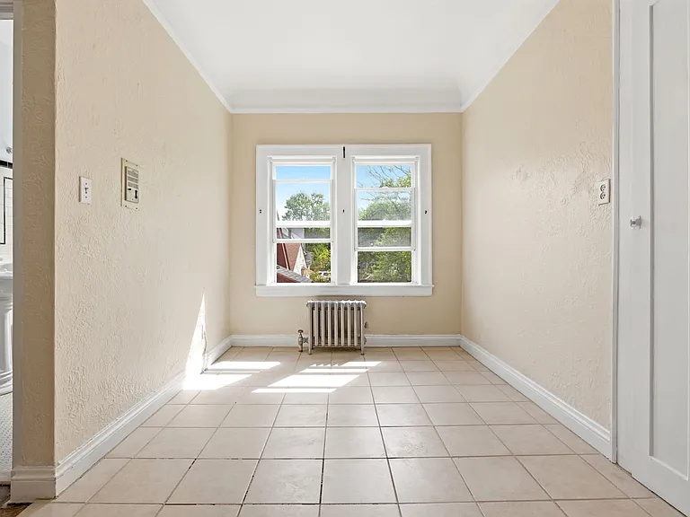 3214 Yorkshire Rd #202 — Photo 8