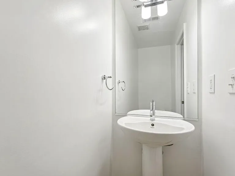 35 Todd Pl NE #1 — Photo 18