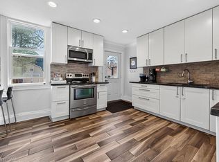 179 Burris St, Hamilton, ON L8M 2J7
