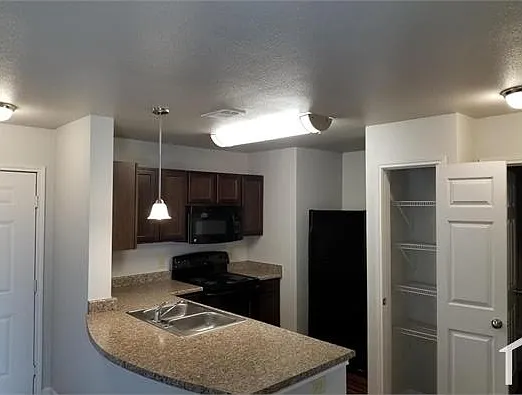 1 bed, 709 sqft, $435 — Photo 4