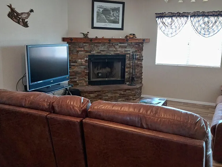 2340 Camero Ct — Photo 2