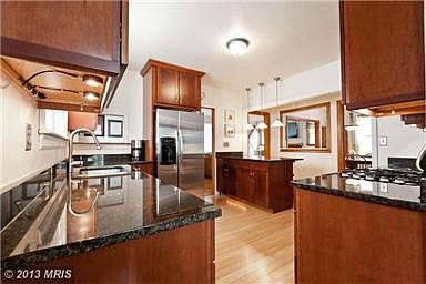 5th image of 504 E Patrick St