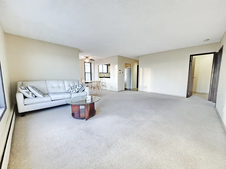 423 3rd Ave NE #2 — Photo 9