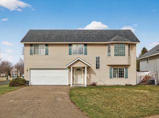 916 12th St, Farmington, MN 55024