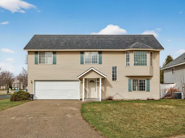 916 12th St, Farmington, MN 55024