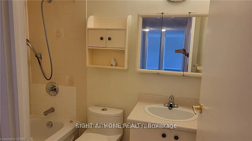 2 bed, $1,900 — Photo 3