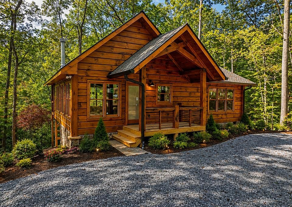 1st image of 100 Crystal Oliver Ln