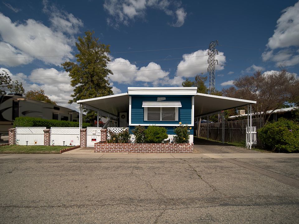 1st image of 7676 N Fresno Street #103