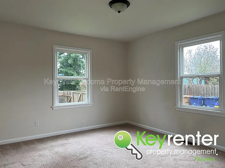 4816 E G St — Photo 14