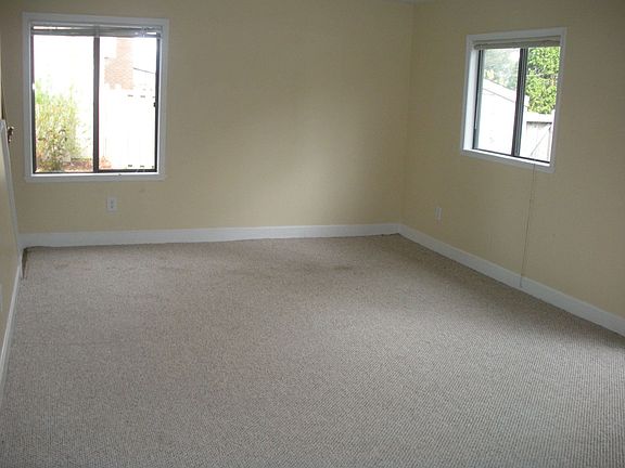 2nd image of 621 Clearwater Ct