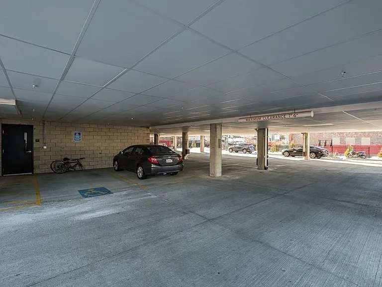 16 Laurel St — Photo 18