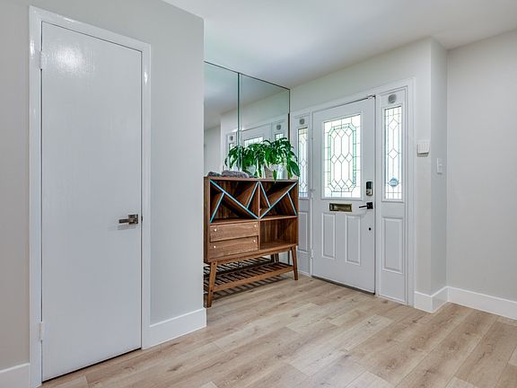 4th image of 3406 Springwood Ln